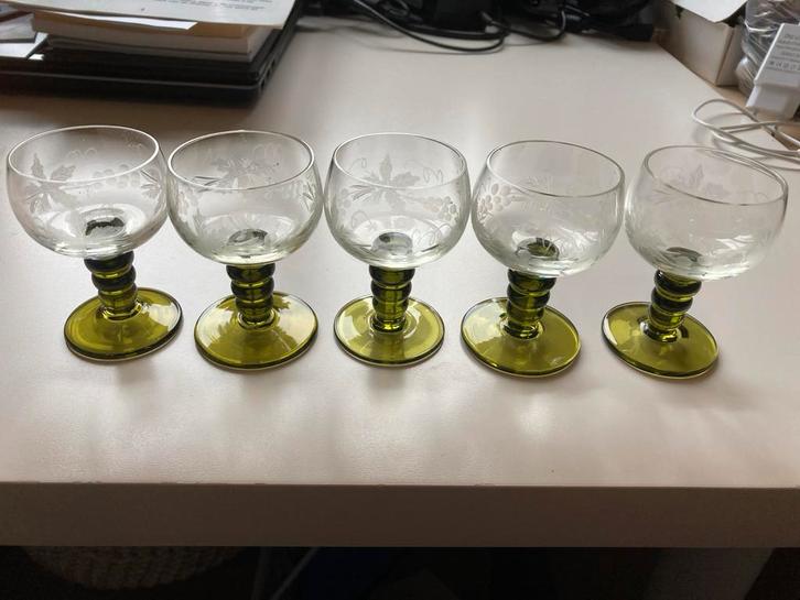 Schattige borrel/likeurglaasjes met druivenrank etsing, Antiek en Kunst, Curiosa en Brocante, Ophalen of Verzenden