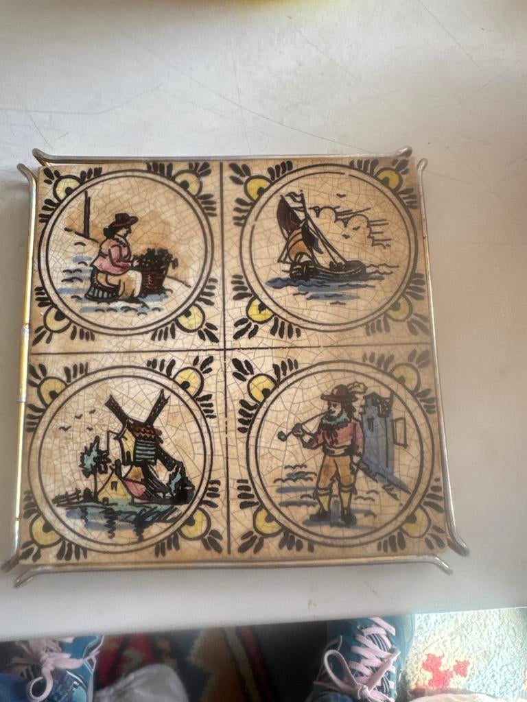 Vintage onderzetter met Delfts blauw-achtige tegels, Ophalen of Verzenden