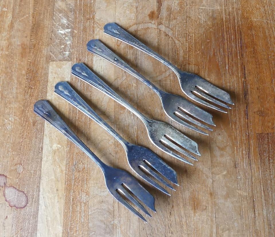 King George VI coronation forks 1937 verzilverde vorkjes, Ophalen of Verzenden, Gebruikt, Buitenland, Speld(je) of Lepel(tje)