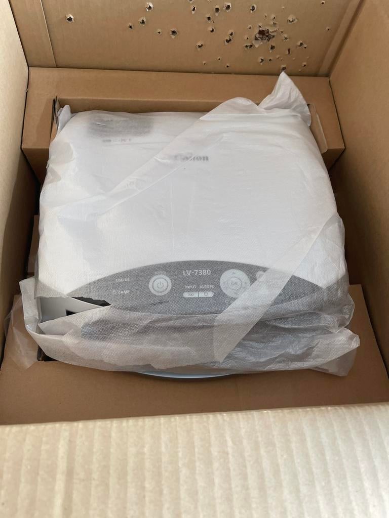 Canon multimedia projector nooit gebruikt, Ophalen of Verzenden, Zo goed als nieuw