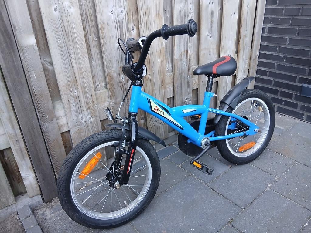 Blauwe kinderfiets met zijwieltjes - 2Cycle, Fietsen en Brommers, Ophalen, Zijwieltjes, Velgrem, 2Cycle