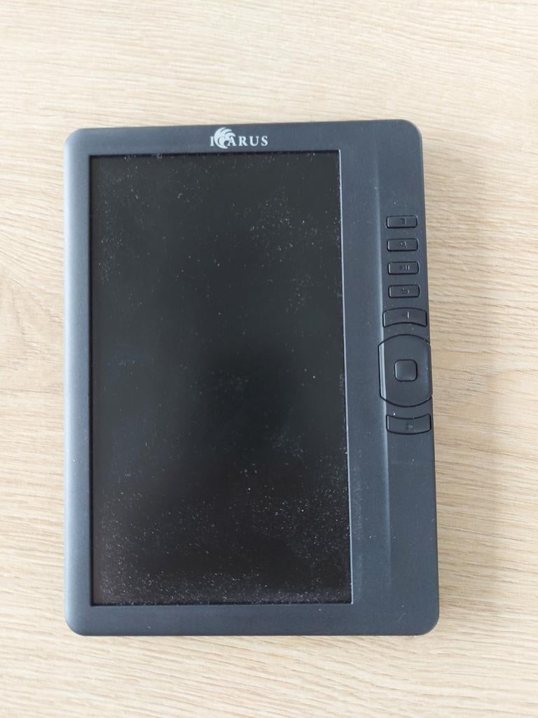 Icarus Omnia e-reader met paars hoesje, Computers en Software, E-readers, Gebruikt, 6 inch of minder, 4 GB of minder, Touchscreen