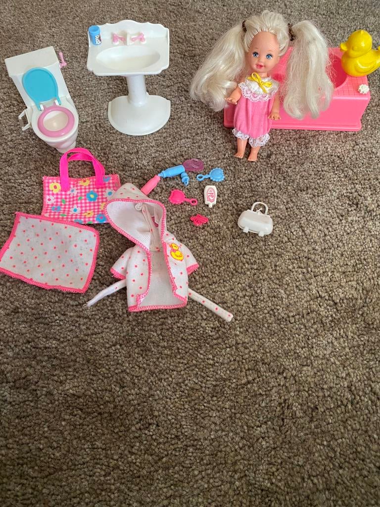 Barbie mattel shelly, Verzamelen, Poppen, Gebruikt, Pop, Ophalen of Verzenden