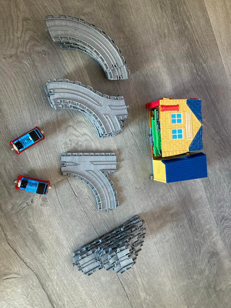 Thomas de Trein met spoorwegen en huisje, Ophalen, Gebruikt