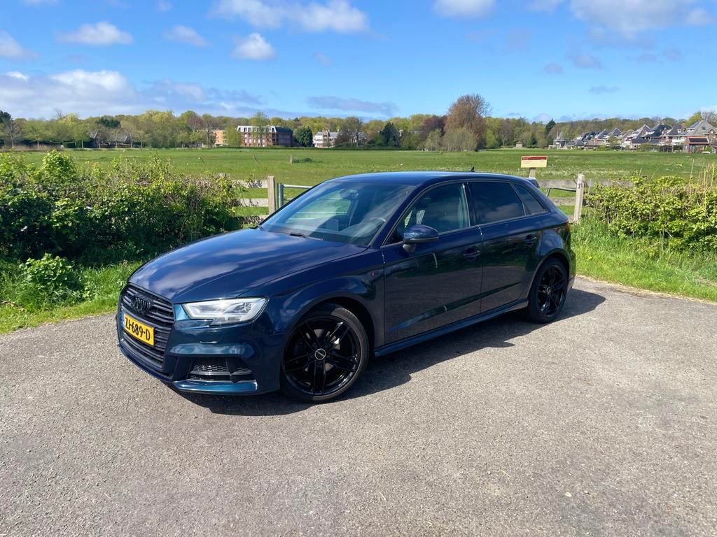 Audi A3 sportback, Auto's, Voorwielaandrijving, 1165 kg, Blauw, Leder en Stof