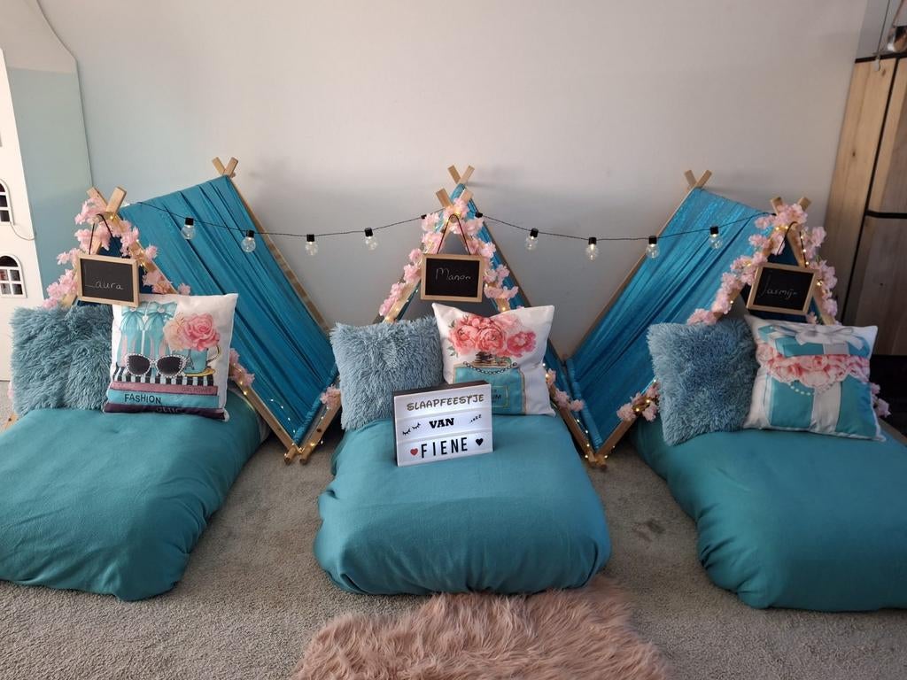 Parijs /Tipi slaapfeestje /kinderfeestje / tipitent, Ophalen, Zo goed als nieuw, Verjaardag