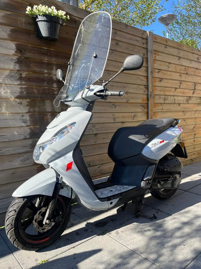 Nette peugeot kisbee R te koop!, Fietsen en Brommers, Ophalen, Overige modellen, Zo goed als nieuw, Benzine