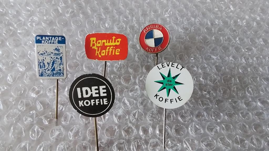 5 verschillende speldjes koffie, Verzamelen, Speldjes, Pins en Buttons, Ophalen of Verzenden, Zo goed als nieuw, Overige onderwerpen