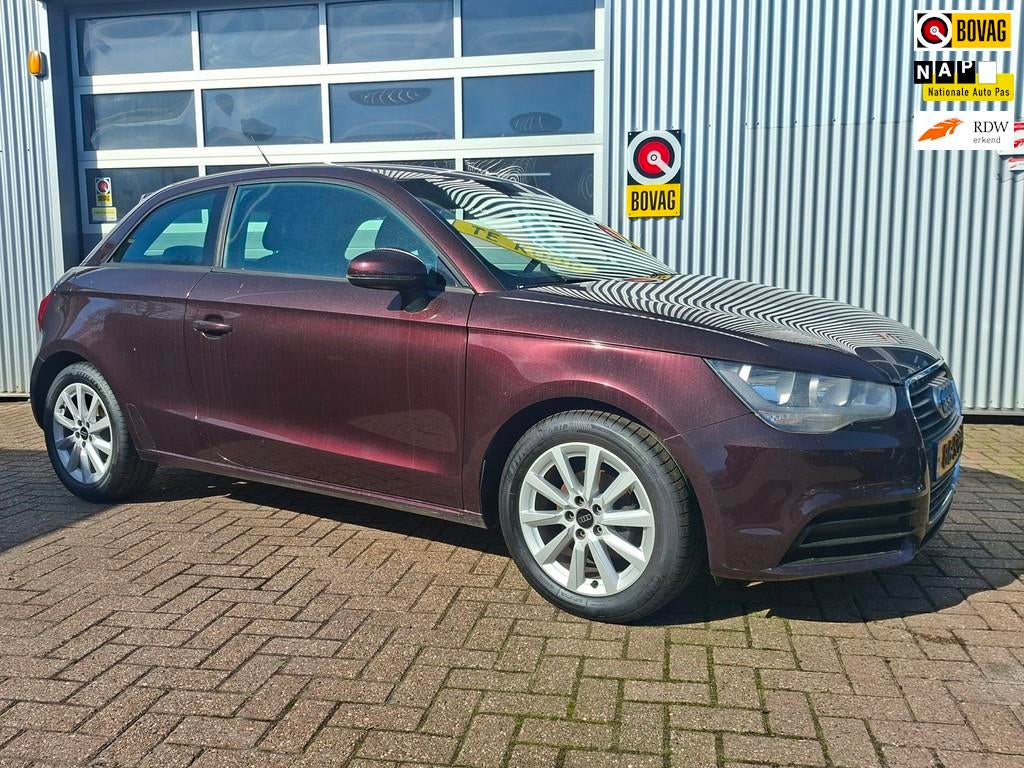 Audi A1 1.2 TFSI Connect Navigatie Airco, Voorwielaandrijving, Euro 5, 86 pk, 4 cilinders