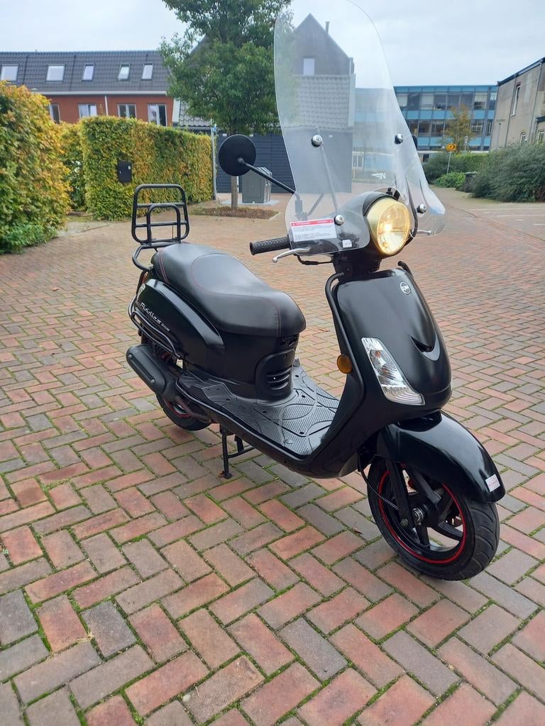 Mooie complete Sym Fiddle 2 snorscooter, Ophalen, Www.scooterapeldoorn.nl, Sym, 49 cc