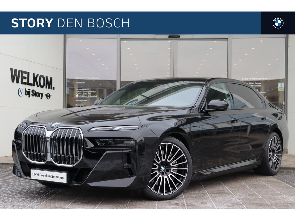 BMW 7 Serie 750e xDrive M Sport Automaat / Stoelventilatie /, Auto's, Gebruikt, Zwart, 489 pk, Vierwielaandrijving
