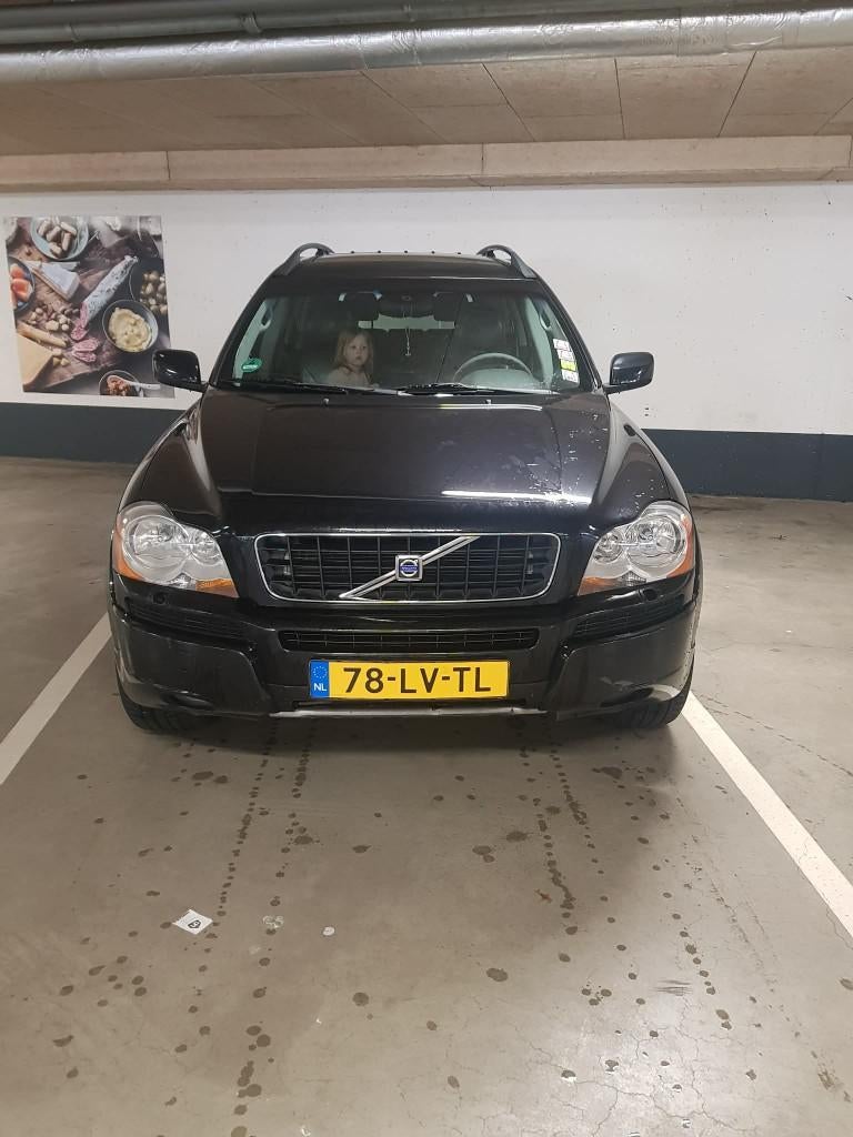 Volvo XC90 2.9 T6 Geartronic 2003 Zwart, Auto's, Euro 5, Zwart, 138 €/maand, 7 stoelen
