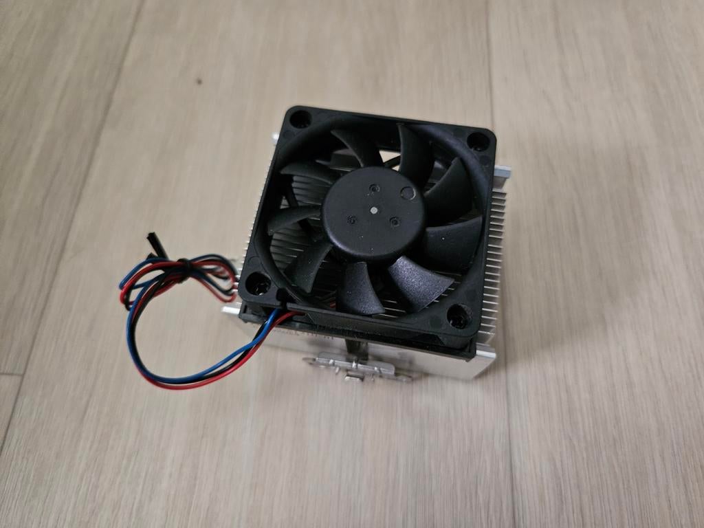 AMD Socket A processor koeler koelblok, Ophalen of Verzenden, Gebruikt, Luchtkoeling