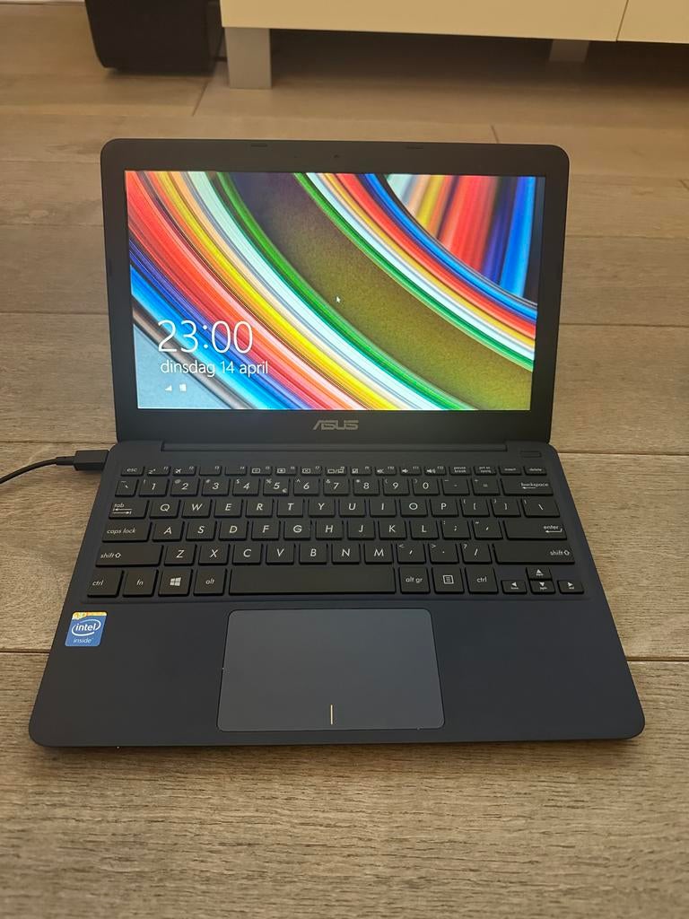 ASUS EEE book T206T, Gebruikt, Minder dan 4 GB, 15 inch, Minder dan 2 Ghz