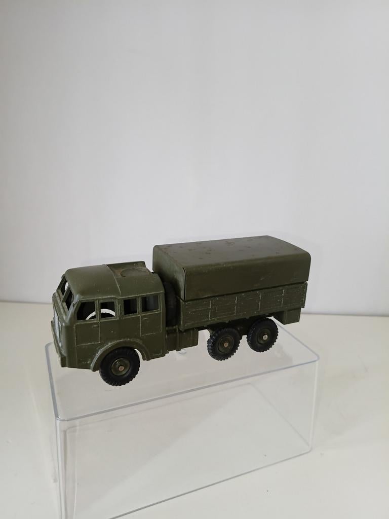 DINKY TOYS BERLIET 6x6 tous terrains grue 1/43 EUR 25,00 - FR