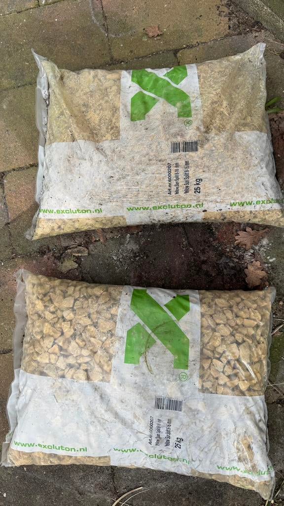2 zakken grind, Tuin en Terras, Ophalen, Nieuw, Beige