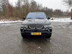 BMW X5 4.4 I AUT 2002 Zwart, Auto's, Automaat, 138 €/maand, 2080 kg, Zwart