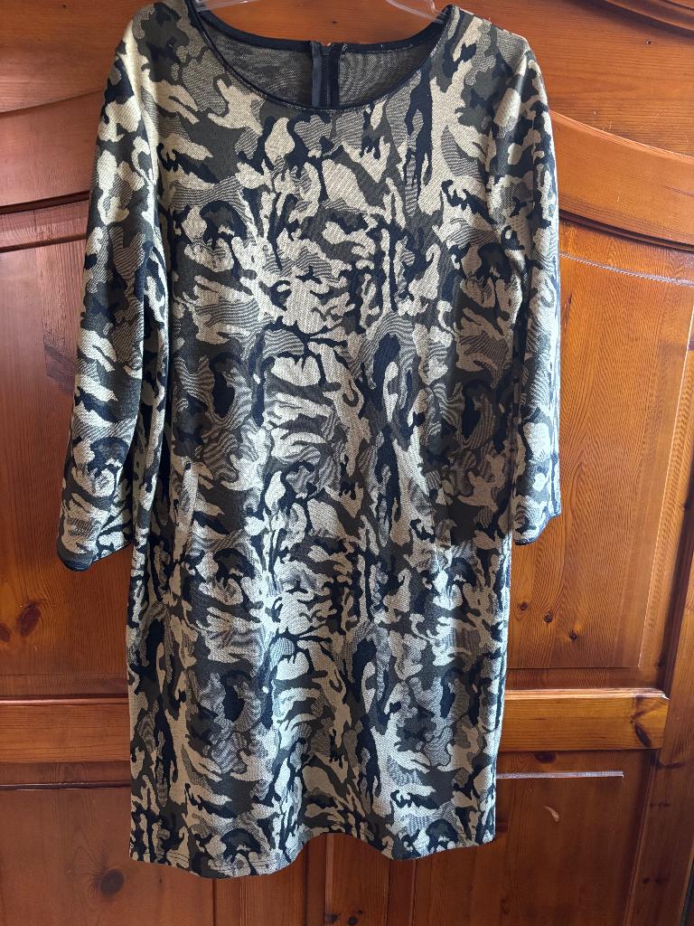 Safari groen jurkje met 3/4 mouw L, Maat 42/44 (L), Ophalen of Verzenden, Zo goed als nieuw, Knielengte