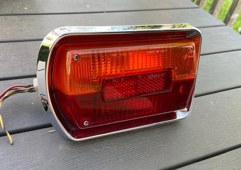 Alfa Romeo Bertone 1750 GTV 1e serie achterlicht L Carello, Ophalen of Verzenden, Gebruikt, Alfa Romeo