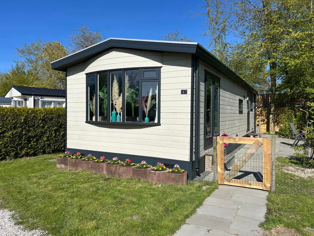 Te koop: Instapklaar chalet (6 pers) in Grou – 11x4 m, Tot en met 6