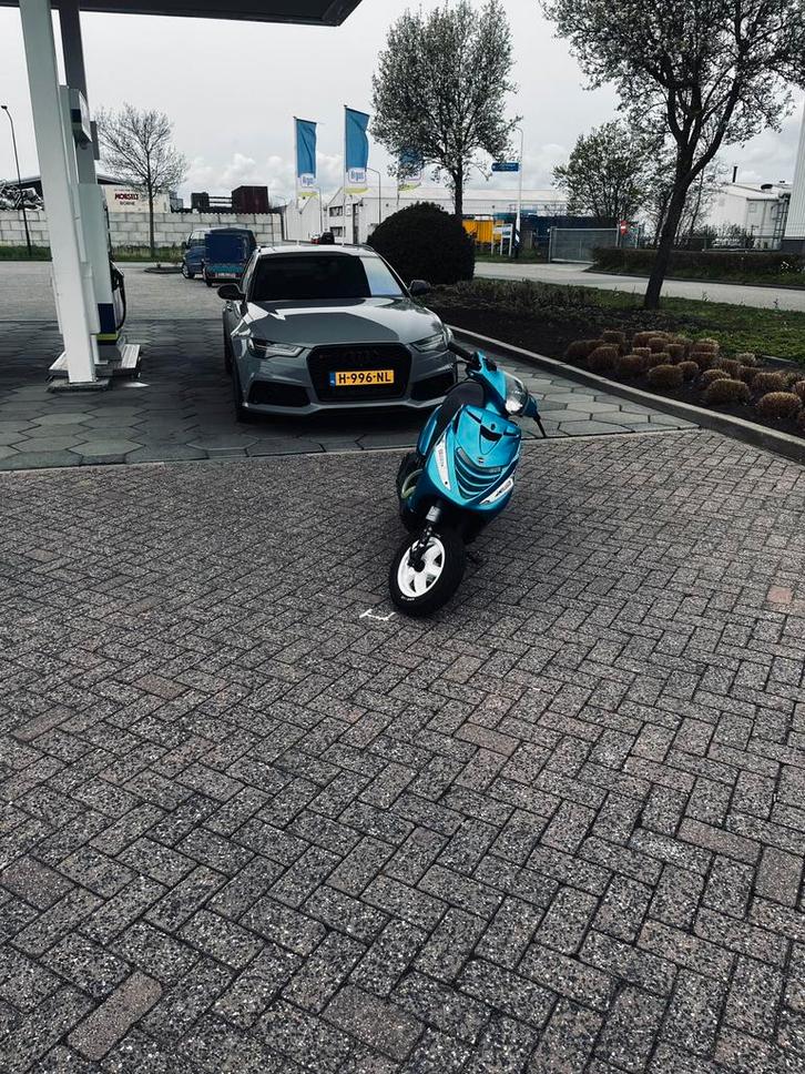 Piaggio zip sp 172cc op brom .MOET WEG, Fietsen en Brommers, Scooters | Piaggio, Zo goed als nieuw, Zip, Tweetakt, Ophalen