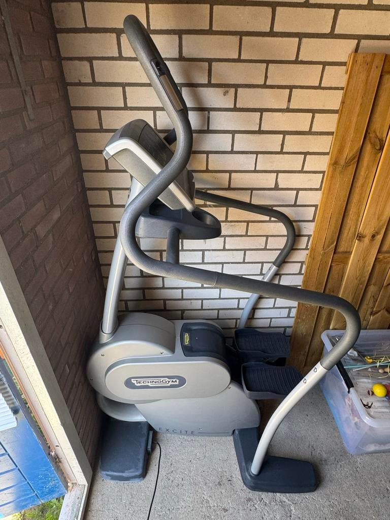 Technogym STEP-machine - Stil, soepel en compleet, Ophalen, Gebruikt, Stepapparaat, Metaal