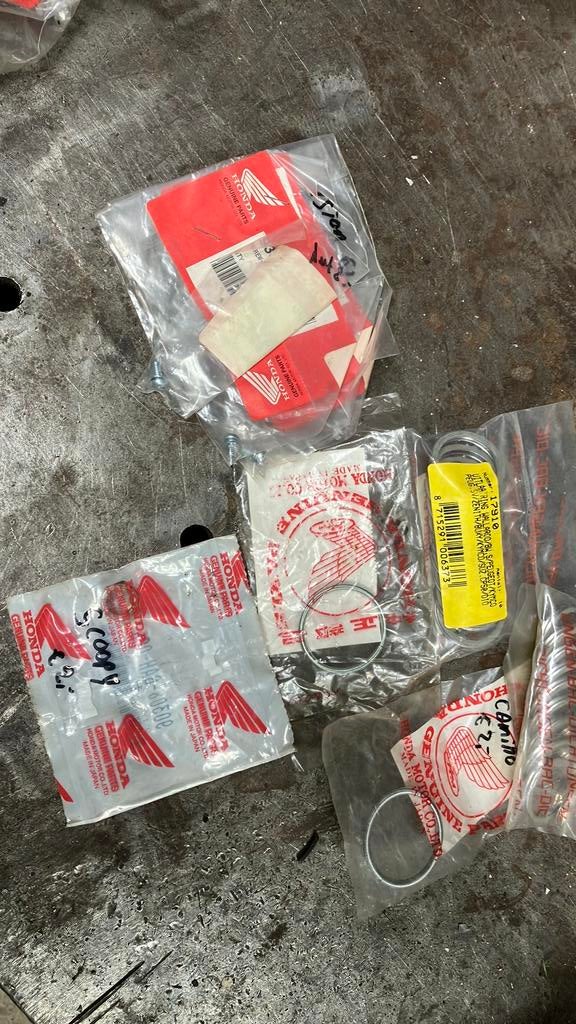 Honda vision scoopy wallaroo algemene onderdelen, Fietsen en Brommers, Ophalen of Verzenden, Uitlaat