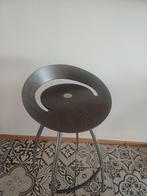 2 barkrukken van Magis Lyra, 1 kruk, Ophalen, 60 tot 90 cm