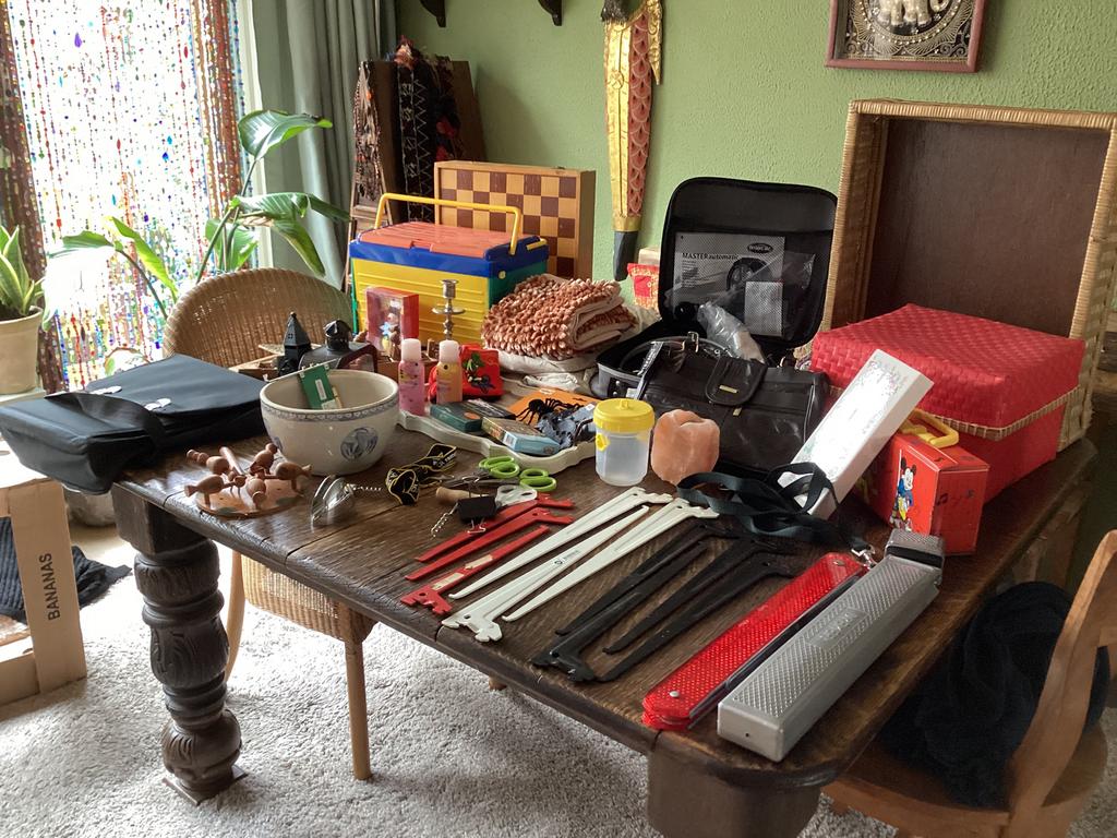 Tafel vol met spullen gratis op halen alles in 1 keer., Ophalen of Verzenden, Zo goed als nieuw