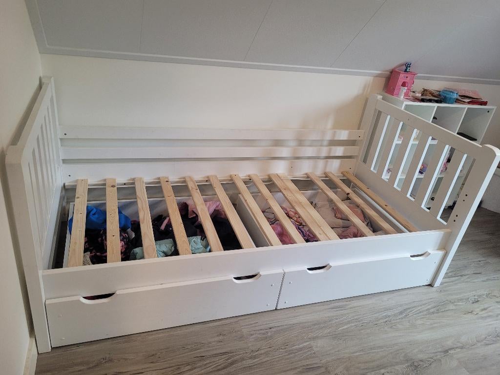 Wit houten bed met opberglades, Kinderen en Baby's, Kinderkamer | Bedden, Ophalen, 85 tot 100 cm, Gebruikt, Lattenbodem