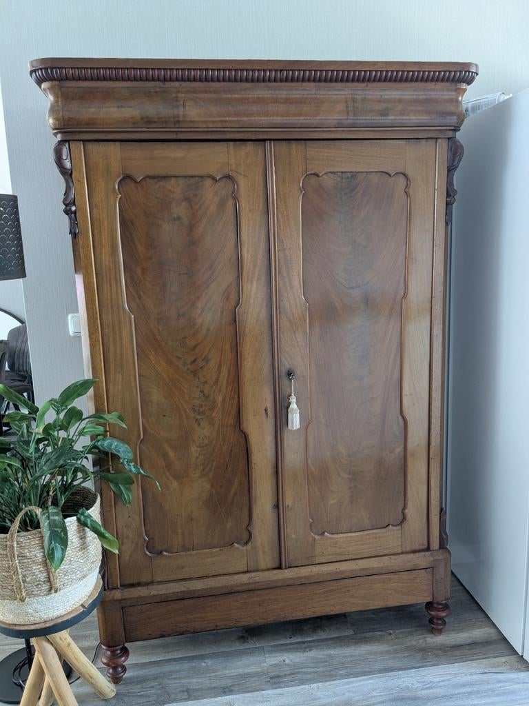 Oude biedermeier, buffetkast, meidenkast, Ophalen