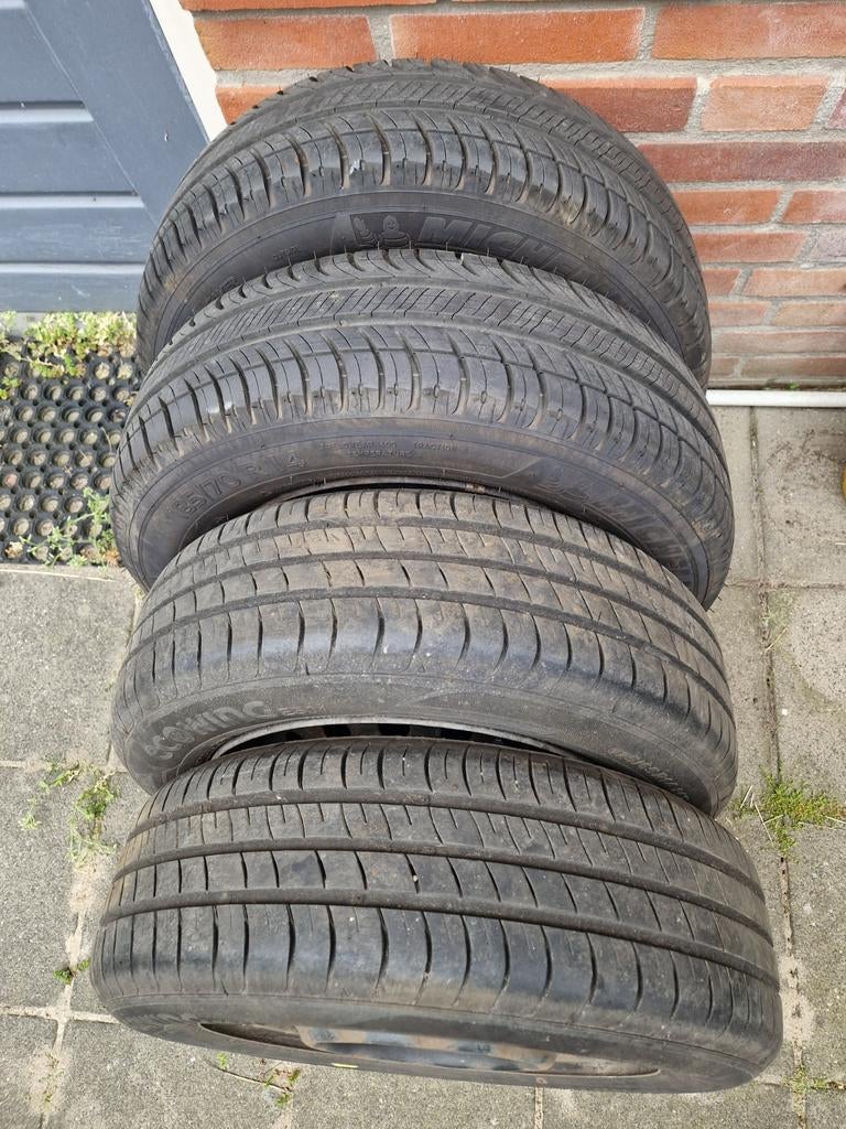 2x 175/65/14 €40 en  2x 185/70/14 €40 , 4x100 , 54.1, Auto-onderdelen, Banden en Velgen, Ophalen, 14 inch, Gebruikt, Banden en Velgen