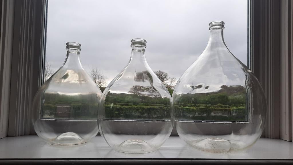 Glazen gistingsflessen voor wijn of bier (10L en 20L), Huis en Inrichting, Woonaccessoires | Vazen, Ophalen, Gebruikt, Glas