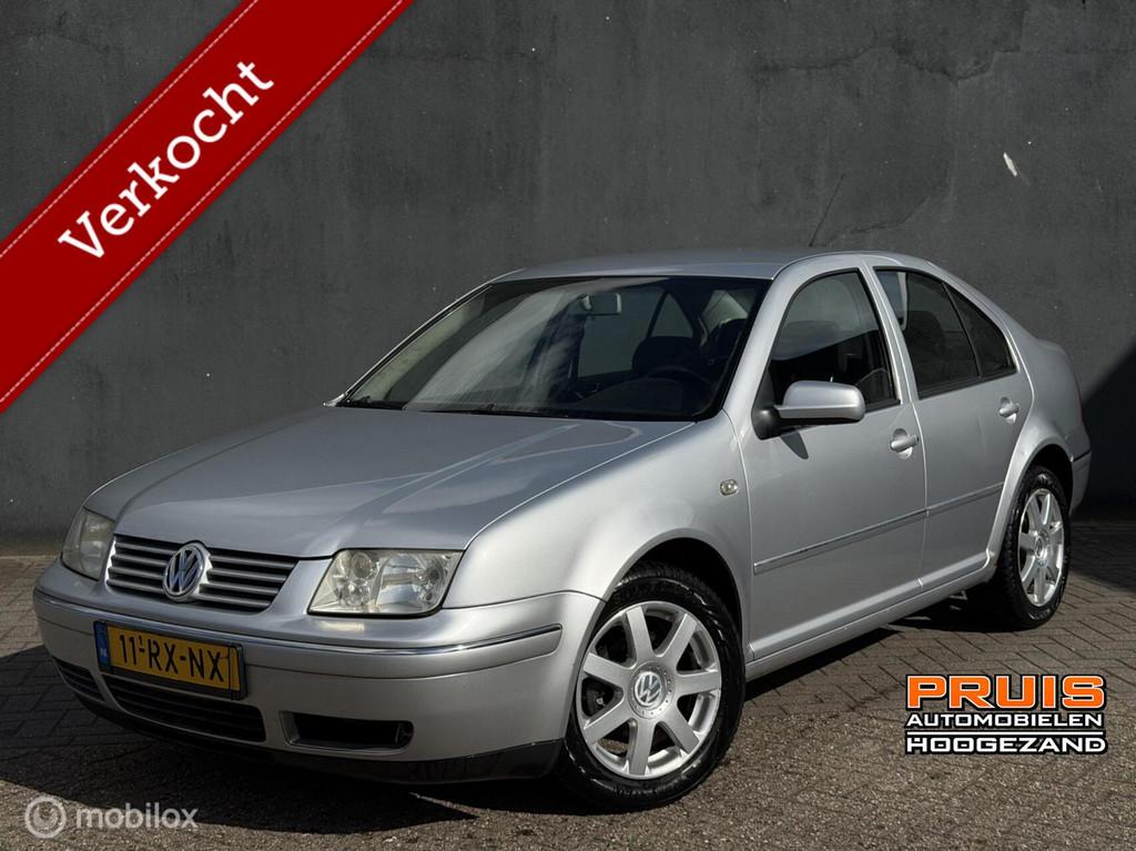 Volkswagen Bora 1.6-16V Highline -AIRCO- Apk (09-2026) *INRU, Stof, Gebruikt, Bora, 4 cilinders