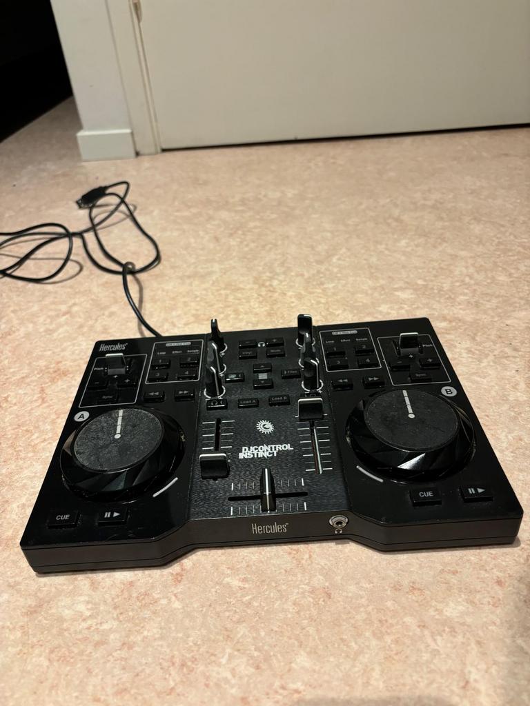 Hercules DJ Control Instinct, Ophalen, Zo goed als nieuw, Overige merken