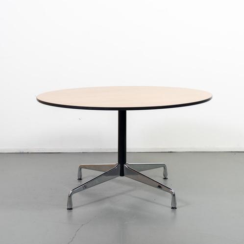 1 Vitra Eames Segmented Table Kersen hout Zwart Rond 120 cm, Huis en Inrichting, Tafels | Eettafels, Zo goed als nieuw, 100 tot 150 cm