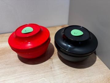 Tupperware - 2 losse afsluitbare bakjes - 5 euro p/s beschikbaar voor biedingen