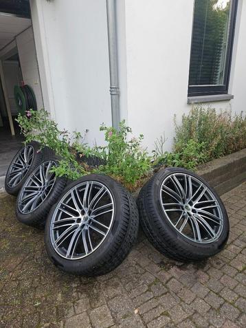 Te koop 21inch orginele Porsche Macan S Velgen met banden beschikbaar voor biedingen