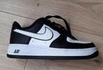 Nike Air Force 1 schoenen maat 38,5 wit met zwart, Kleding | Heren, Schoenen, Ophalen of Verzenden, Wit, Zo goed als nieuw, Nike air force