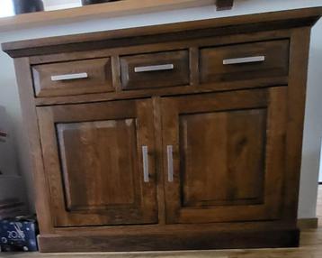 Te koop eikenhouten dressoir beschikbaar voor biedingen
