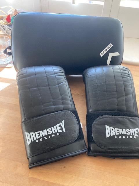 Bremshey boxing box handschoenen set, Ophalen of Verzenden, Zo goed als nieuw, Bokshandschoenen