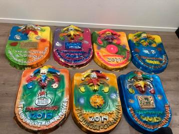 Carnaval kruikenstad kroeg steunpilaren versiering embleem beschikbaar voor biedingen