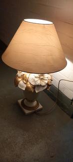 Grote creme beige goud tafel lamp met bloemen, Ophalen