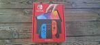Nieuw: Nintendo switch oled red/blue !!!!!, Ophalen of Verzenden, Zo goed als nieuw, Met 2 controllers, Switch OLED