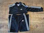 Trainingspak Adidas zwart maat 98, Kinderen en Baby's, Kinderkleding | Maat 98, Ophalen of Verzenden, Zo goed als nieuw, Jongen of Meisje
