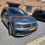 Volkswagen Tiguan highline busnisess 180pk r.line 2019 Grijs, Auto's, Volkswagen, 4 cilinders, Alcantara, Origineel Nederlands