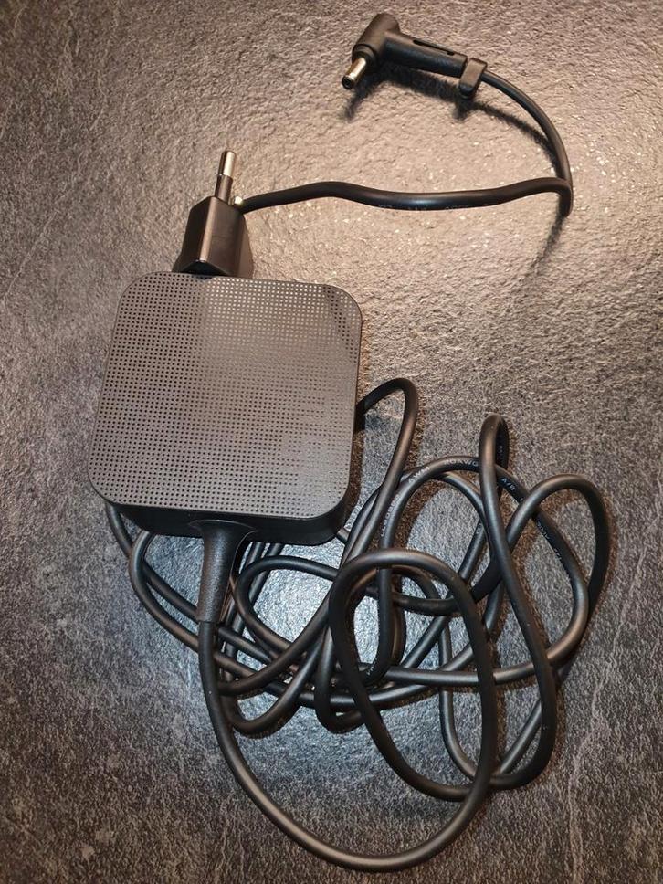 Asus Adapter - nieuw, Computers en Software, Laptop-opladers, Nieuw, Ophalen of Verzenden