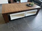 Woonkamer tafel, Ophalen
