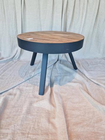 Ronde salontafel   beschikbaar voor biedingen