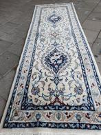 Perzische loper 245x80 cm. Nain., Crème, Nain, 200 cm of meer, Zo goed als nieuw